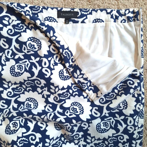 Talbots Women's Blue And White Floral Print Lace Trimmed Side Zip Skirt -Size 12 - Picture 8 of 8